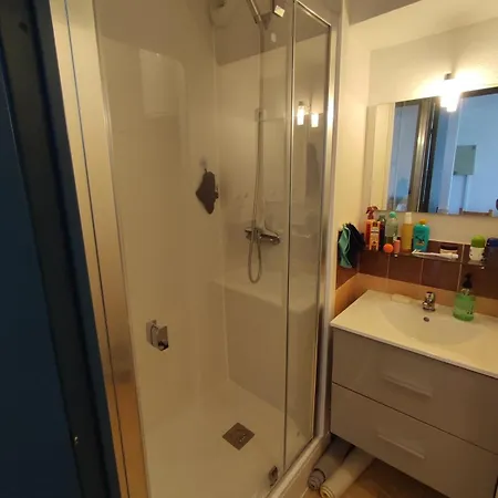 Location 4 Personnes Avec Balcon Appartement